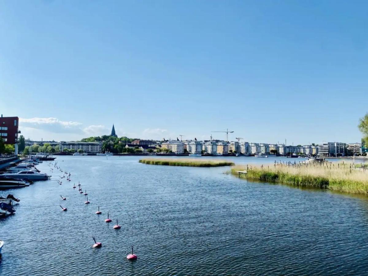 Private In Hammarby Sjoestad, Common Space Shared! Privatunterkunft *
