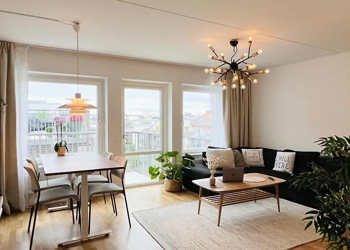 Private Room In Hammarby Sjoestad, Common Space Shared!